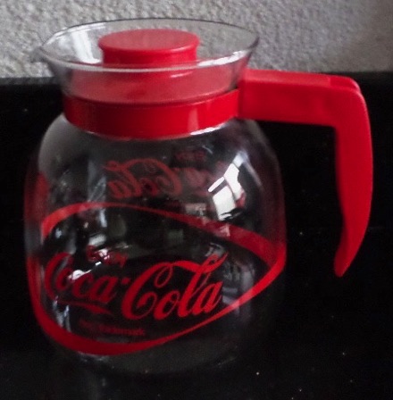 5015-1 € 10,00 coca cola theepot rode letters